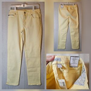 Chicos Sz 0 Womens 4 XS Platinum Denim Jeans Ultimate Fit Ankle Yellow Flaw